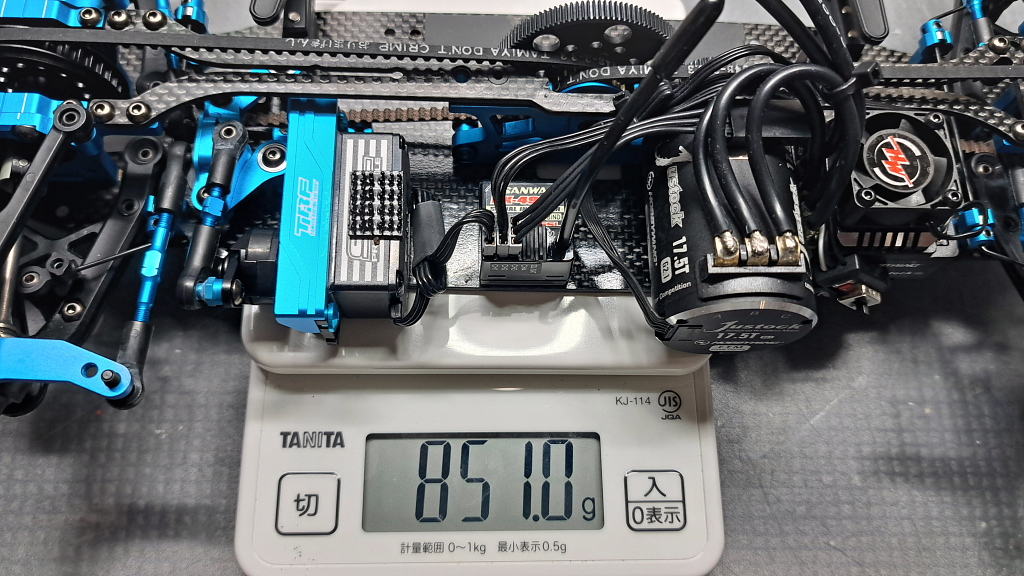 TRF421」RCスーパーGTレギュレーションに合わせるパート2 : プラドの