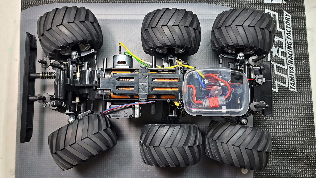 G6-01」コングヘッド6×6の4WSの動作 : プラドの趣味の備忘録