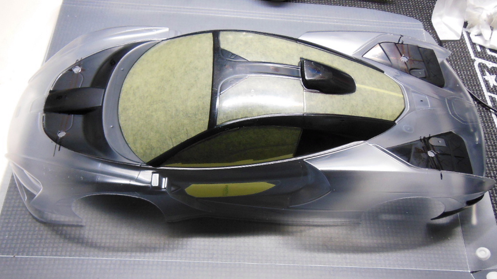 マクラーレン セナ ボディ 遂に塗装開始！ : プラドの趣味の備忘録