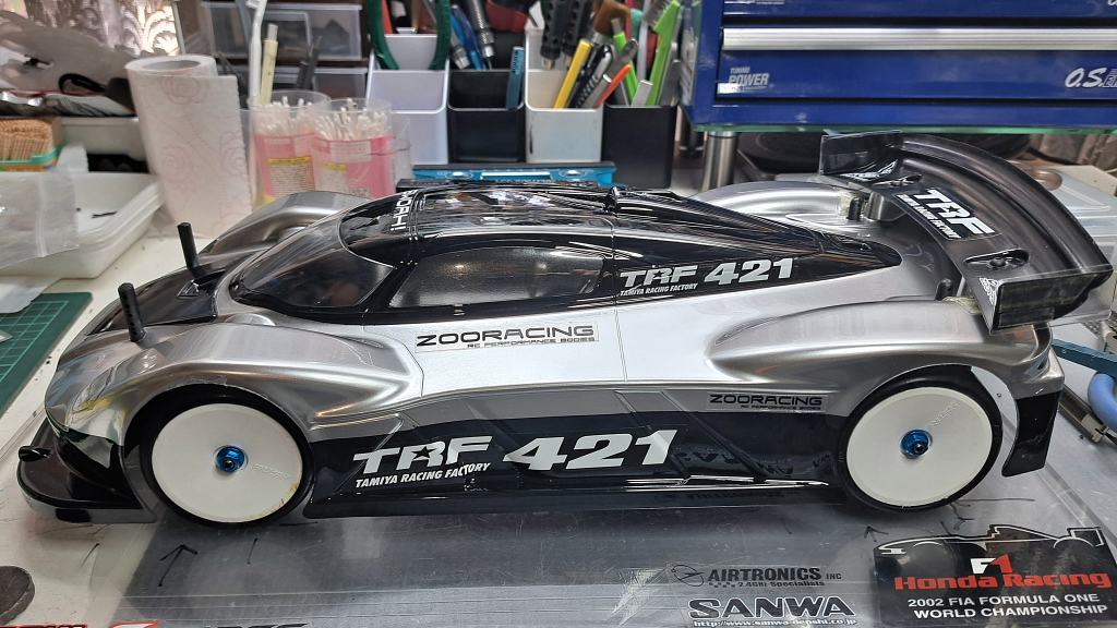 TRF421」RCスーパーGTレギュレーションに合わせるパート2 : プラドの