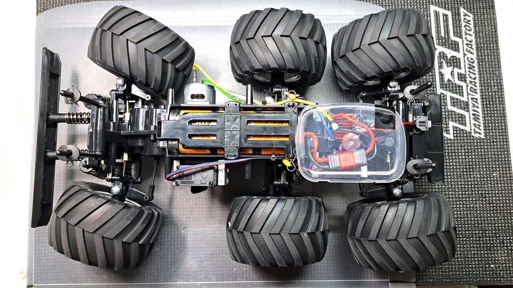 タミヤ　コングヘッド6×6　G6-01シャーシ タミヤ 電動RCカーシリーズ 1/18RC コングヘッド6×6（G6-01