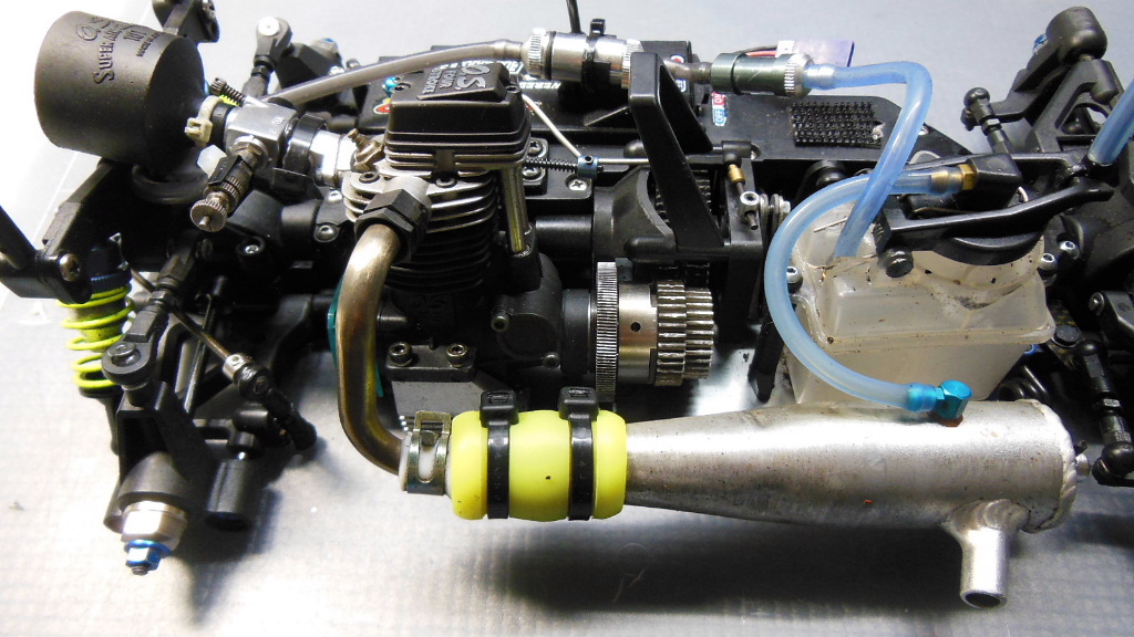 京商 エンジンカー V-One R4 EVO 3新品、 Amazon.co.jp: 京商 PuT KIT 4WD V-ONE R4 Evo.3 エンジンラジオ