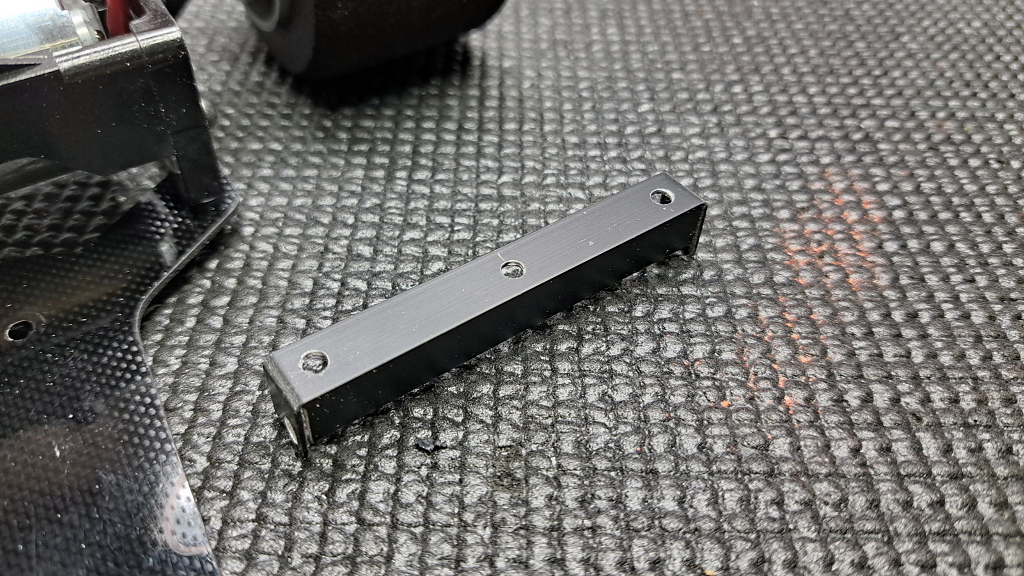 ポルシェ956」Cカー用・逆V型ダブルダンパー : プラドの趣味のDiary