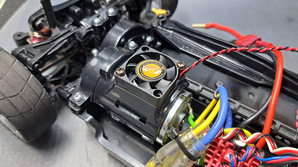 タミヤTT-02シャーシ 540モーター TT-02」540モーター強制空冷 : プラドの趣味の備忘録