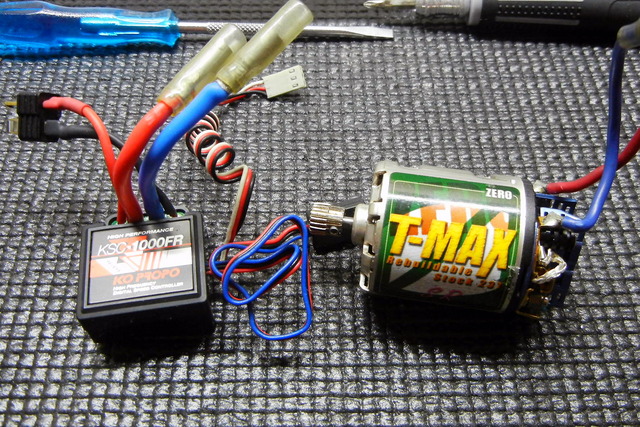 TRF-101W」にメカを積んでみた : プラドの趣味の備忘録