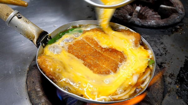 彼女「カツ丼作るねー」ワイ（頼むぞ・・・） : なんJですの