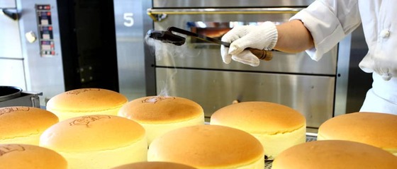 りくろーおじさん値上げ…1000円超える : なんJですの