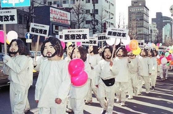 若者「地下鉄サリン事件？何それ」👈こいつらに一発でヤバさを教える説明教えてくれ : なんJですの