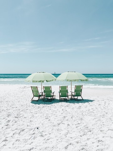 derick-mckinney-GhX9SH0bNcc-unsplash