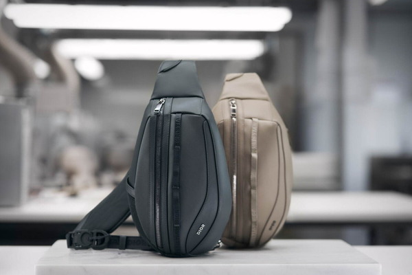 「斜めがけボディバッグ（360,000円）」をディオールが発売。これならダサいって言われなさそう : なんJですの