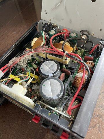 アルインコ製スイッチング電源DM-330MVのファン交換 : Watching from