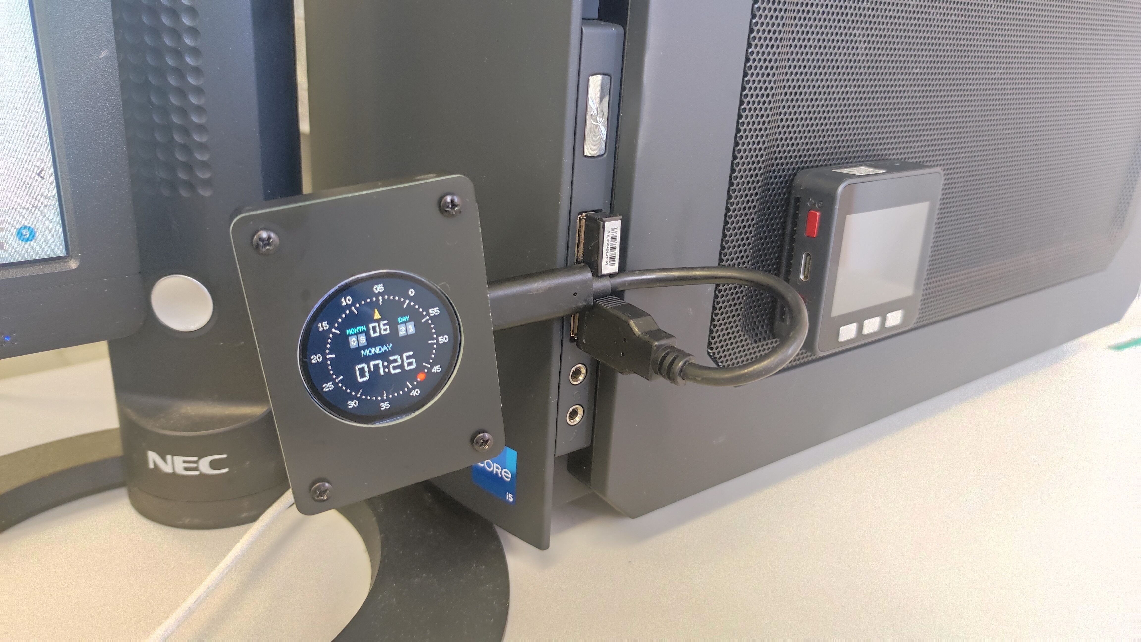 丸型LCDを使った時計(watchESP)の製作 【デスク時計スタンド加工 丸型LCDを使った時計(watchESP)の製作 【デスク時計スタンド加工