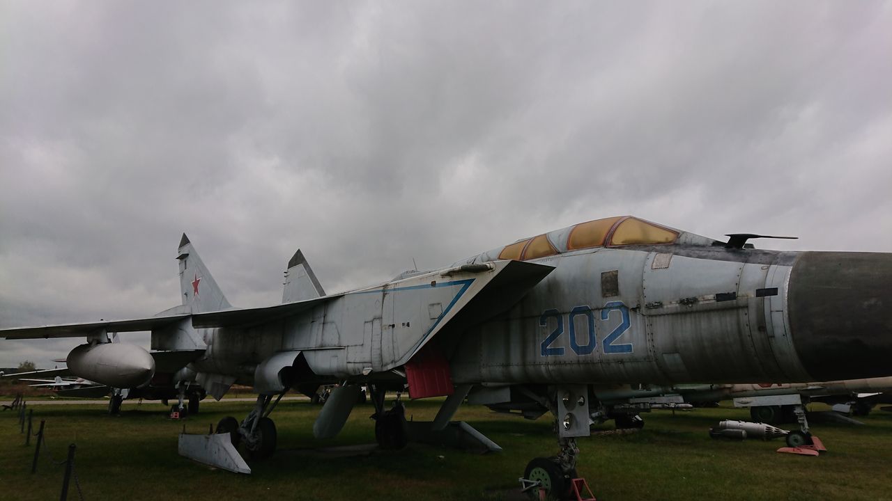 チロさんの小部屋 ロシア モニノ空軍博物館見学 屋外展示編3 チロさんまぁさん夫婦の旅 チロさんの小部屋 ロシア モニノ空軍博物館見学 屋外展示編3 チロさんまぁさん夫婦の旅