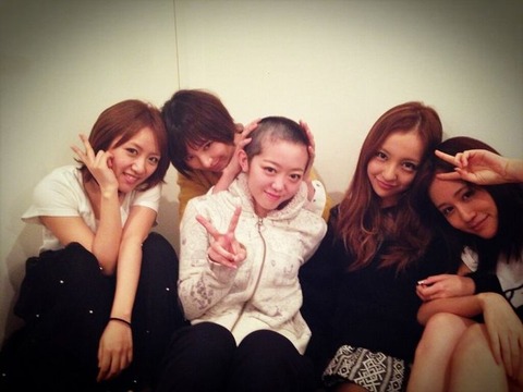 bb81prwccaedqsi-large