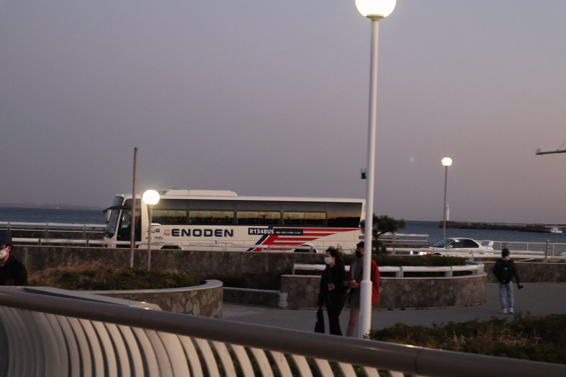 江ノ電バス R134bus実験運行レポート 江の島から鎌倉へ 休日自衛隊ライブドア基地 Jhsdf Livedoor Base