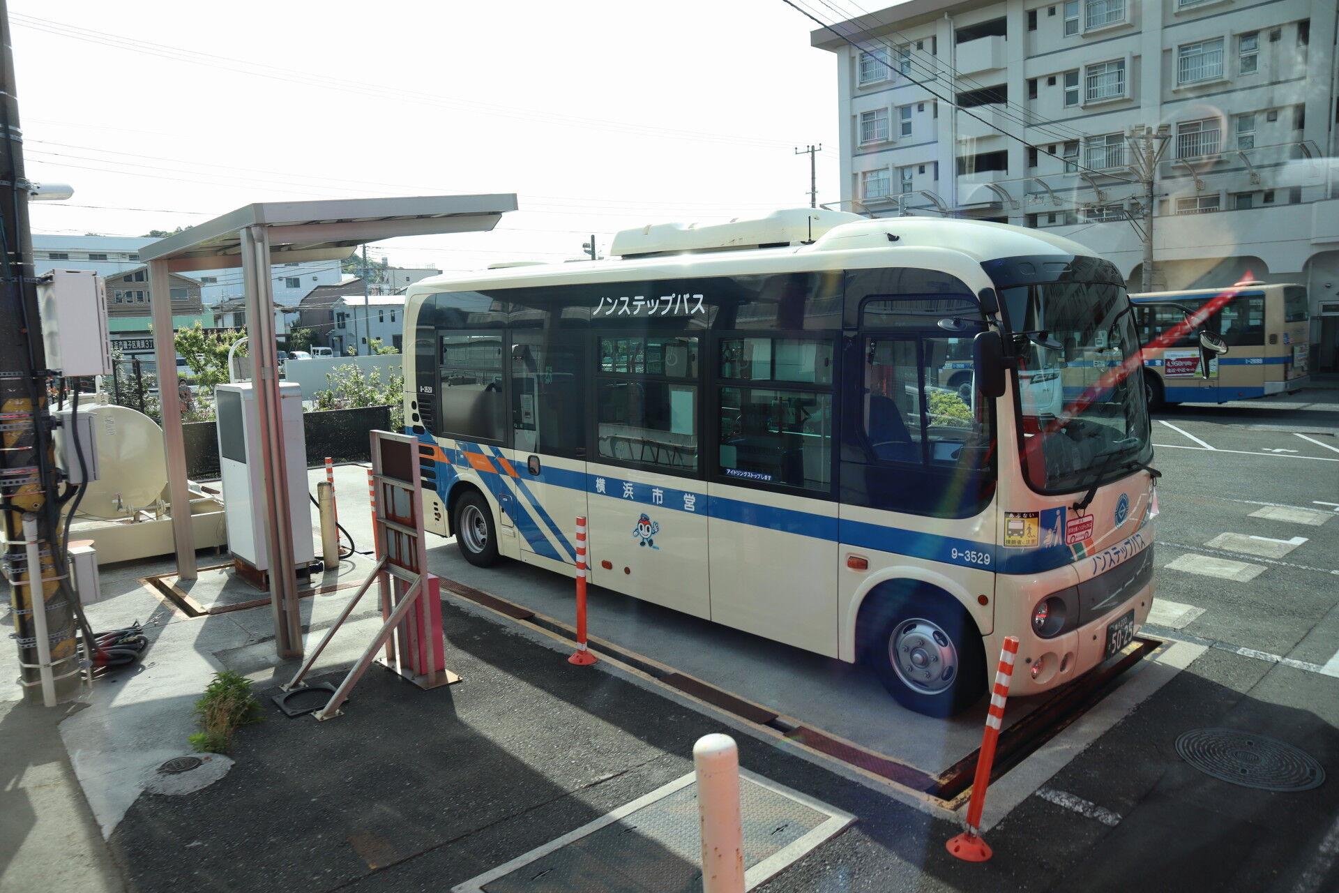 横浜市営交通100周年探検ツアー1 滝頭で市営バス徹底観察 休日自衛隊ライブドア基地 Jhsdf Livedoor Base
