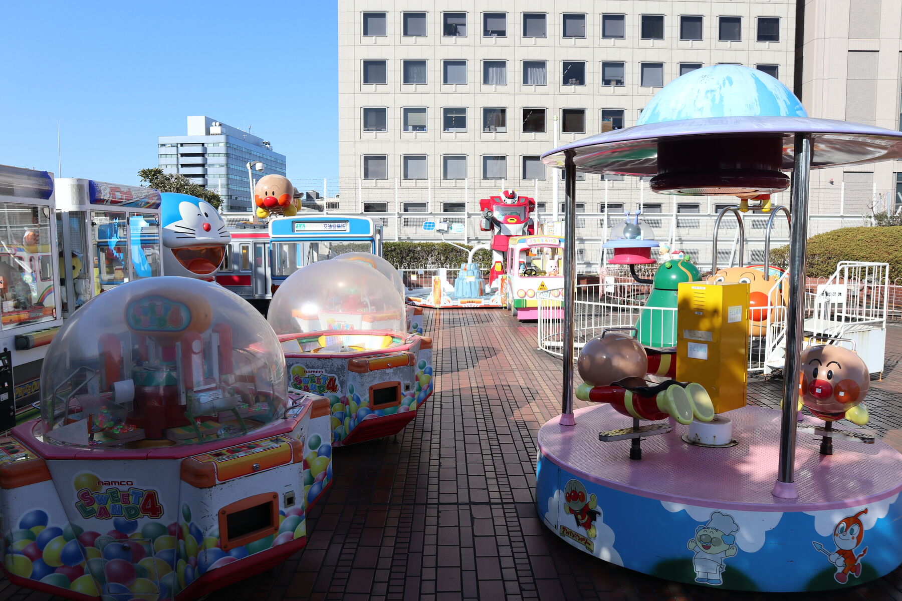 横浜高島屋の屋上遊園を眺める 19年1月 休日自衛隊ライブドア基地 Jhsdf Livedoor Base 横浜高島屋の屋上遊園を眺める 19年1月 休日自衛隊ライブドア基地 Jhsdf Livedoor Base