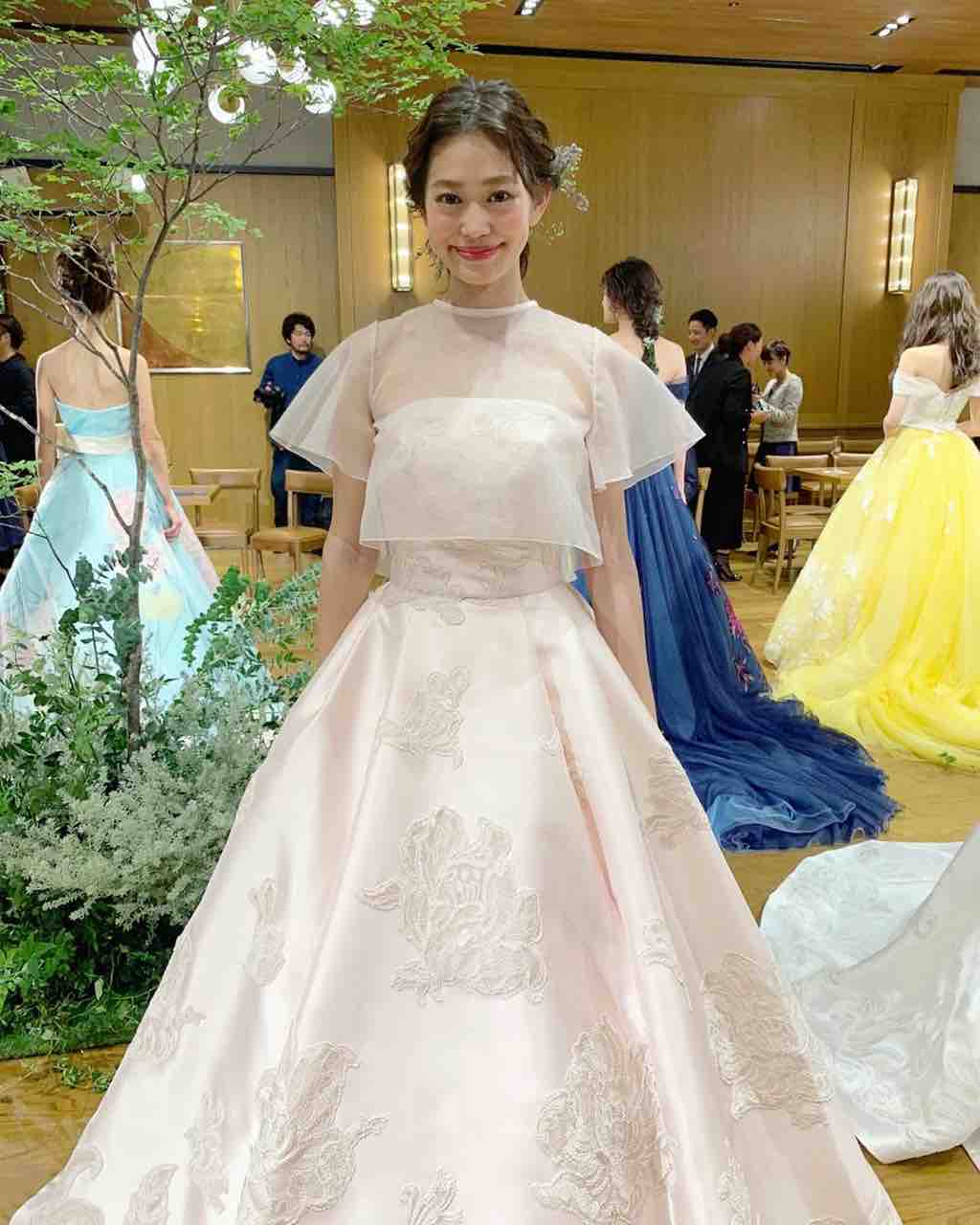 18年10月ウェディングドレス新ブランド グレースコンチネンタルスポーザのドレスカタログ 結婚式情報大学 18年10月ウェディングドレス新ブランド グレースコンチネンタルスポーザのドレスカタログ 結婚式情報大学