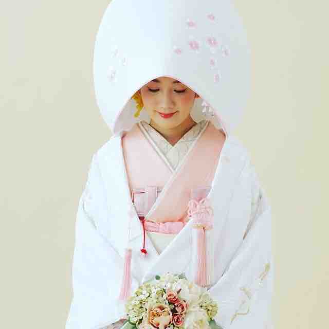 18 09最新和装アイデア ヘアアレンジ 白無垢 リングピローなど 結婚式情報大学