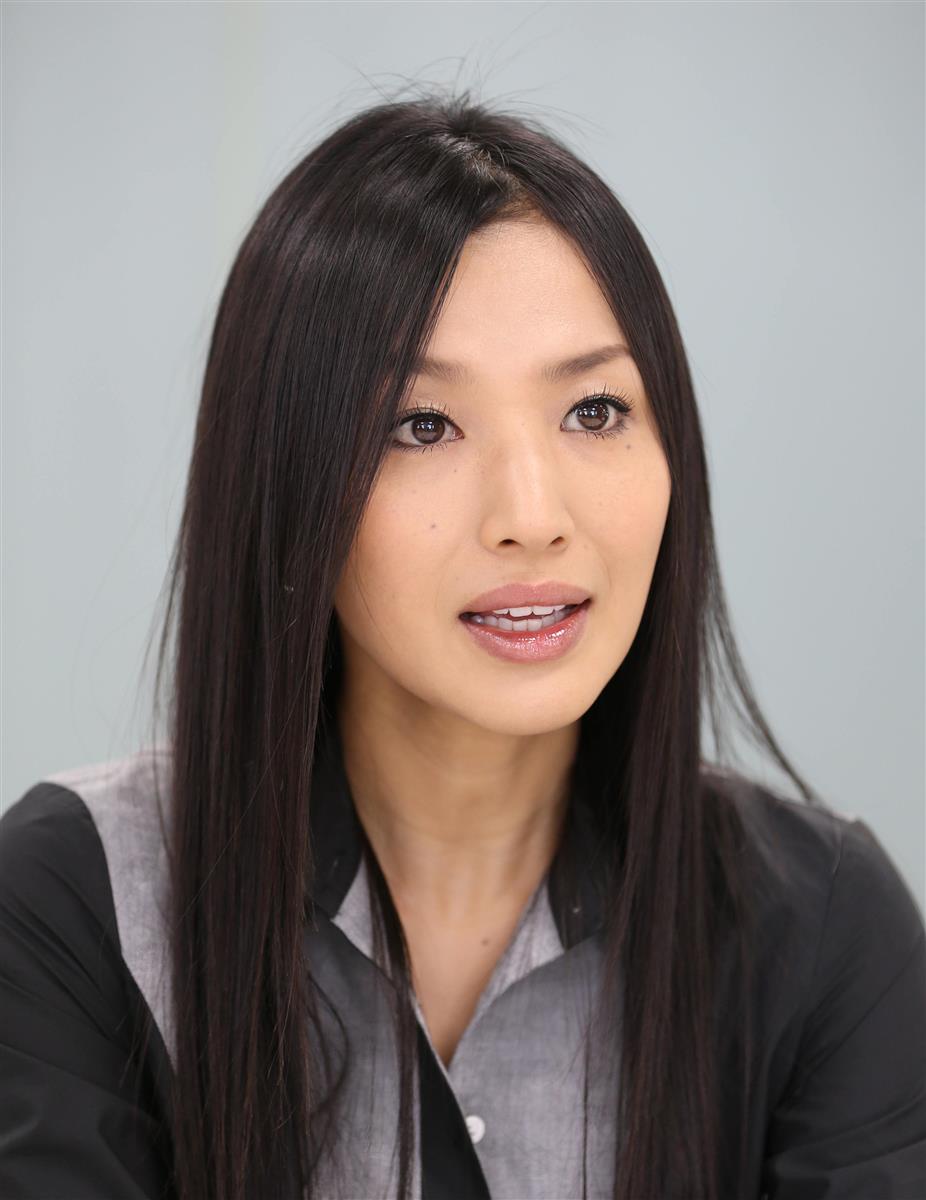 芦名星さん 花に囲まれ天国へ 親族ら涙で見送り 日々まとめ