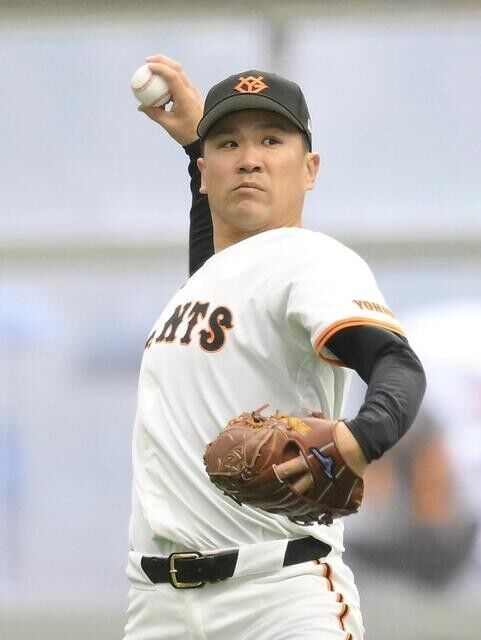 【野球】田中将大人気が異次元！雨でも巨人キャンプ満員wwwwwwww