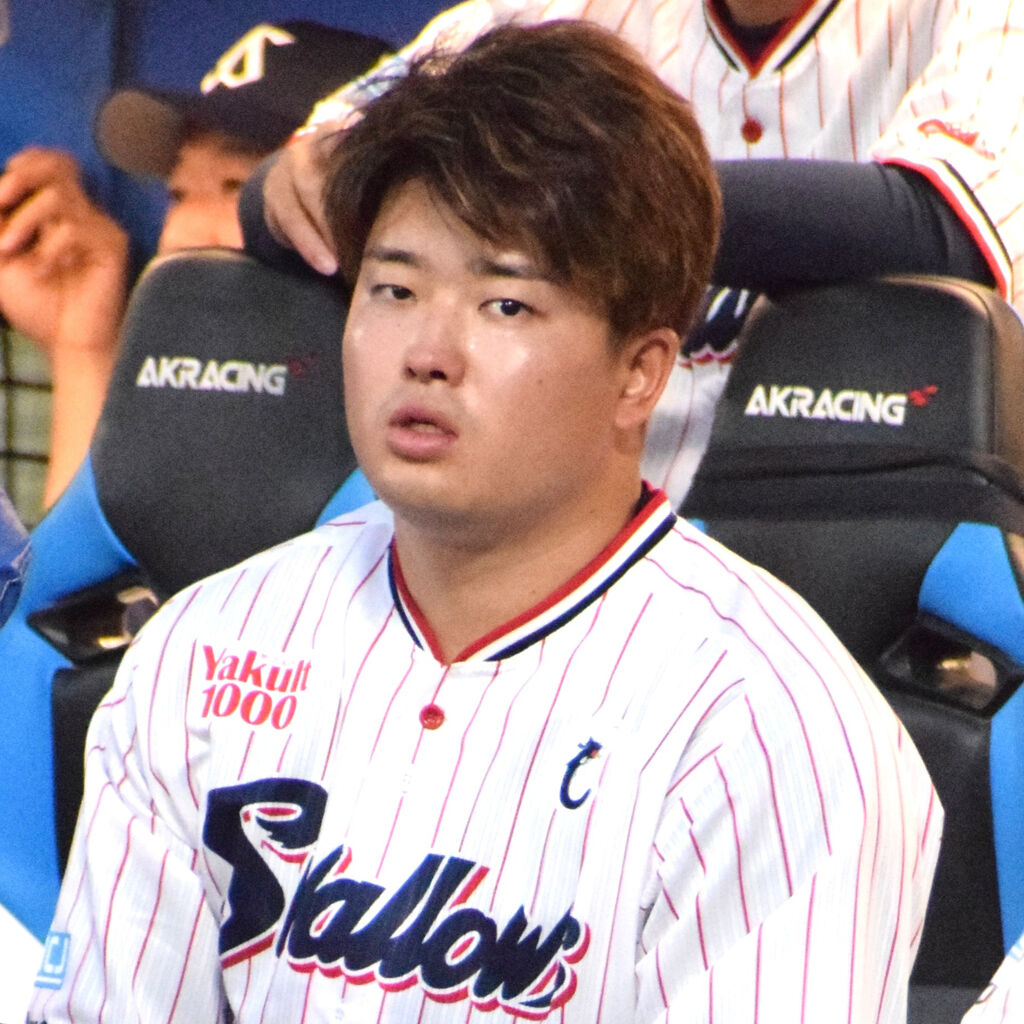 【炎上】村上宗隆の腕組みが天覧試合でガチ問題になってて草