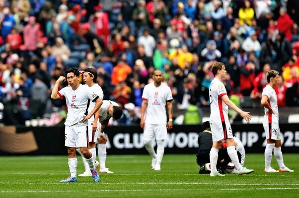 【サッカー】浦和まさかの逆転負け…夢散ってて草生えんわマジでｗｗｗ