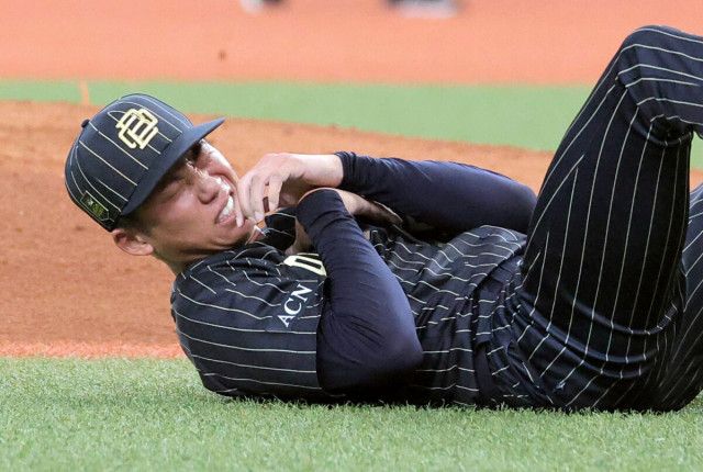 【悲報】オリックス曽谷、折れたバット直撃…怖すぎるんだが…