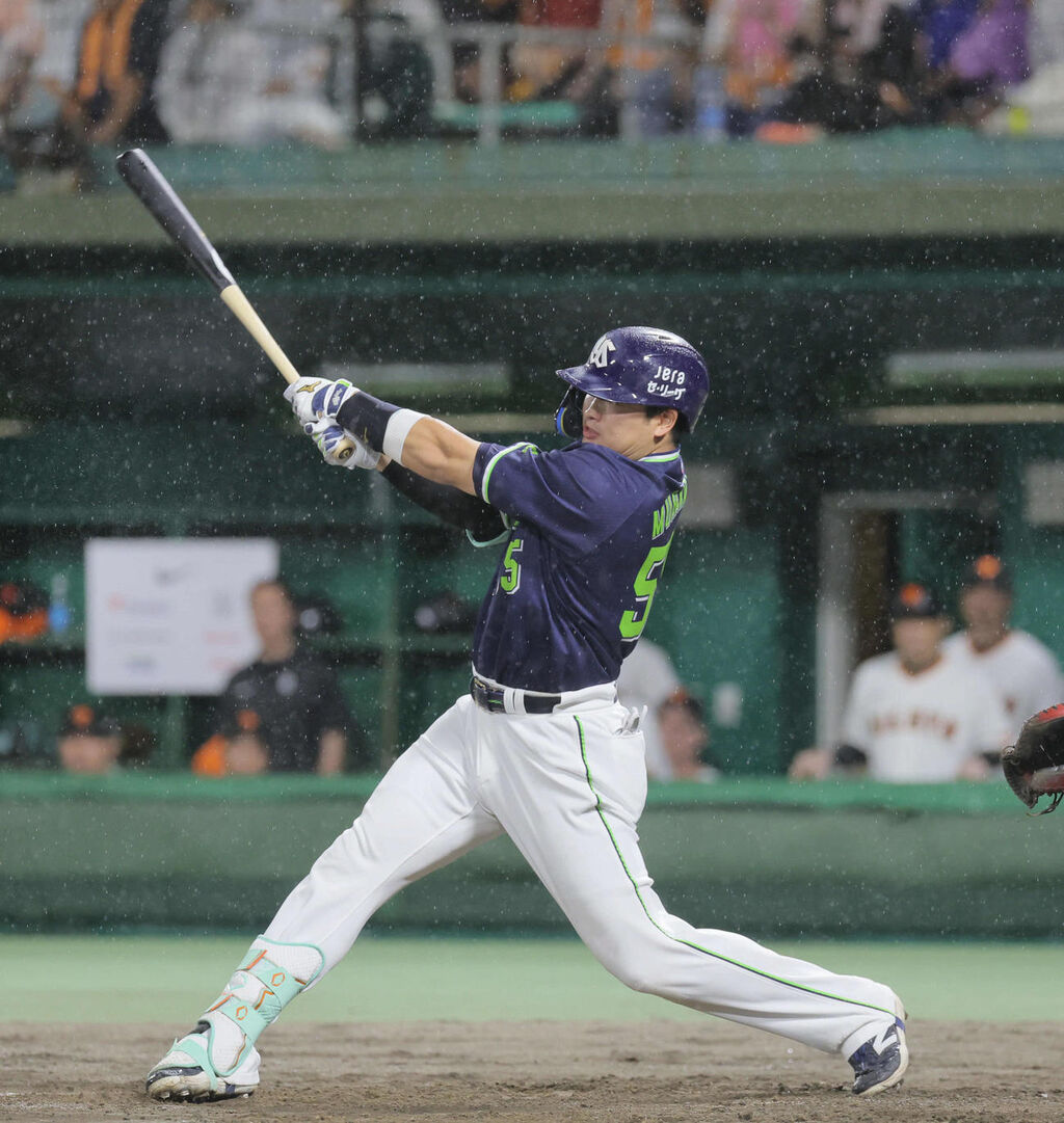 【悲報】巨人、ヤクルトに公開処刑…雨が慈悲深すぎw