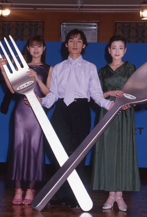 草彅剛『フードファイト』配信開始！木村拓哉の出演も発覚しネット騒然ｗまさかの展開に歓喜