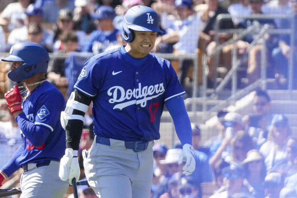 【ドジャース】大谷翔平、股間直撃で悶絶！ 指揮官の反応にワロタ!