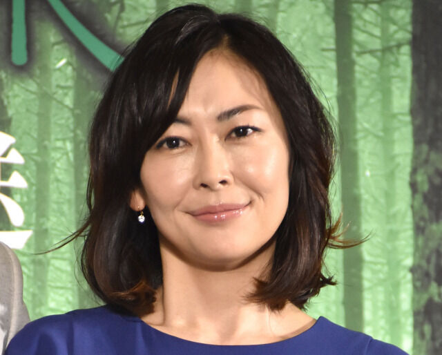 【芸能】中山美穂、衝撃のセーラー服姿にネット騒然だよなぁ～