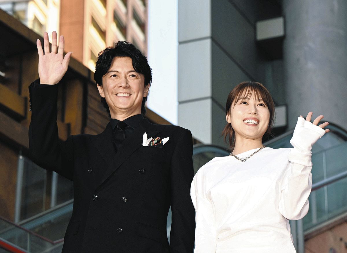 【芸能】福山雅治と有村架純、並ぶとオーラがレベチすぎw