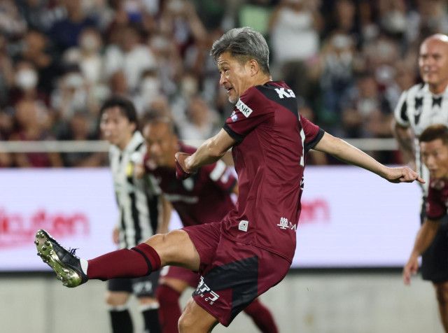 【サッカー】キングカズ(58)現役ゴール！カズダンス新ver.とかマジかよwww