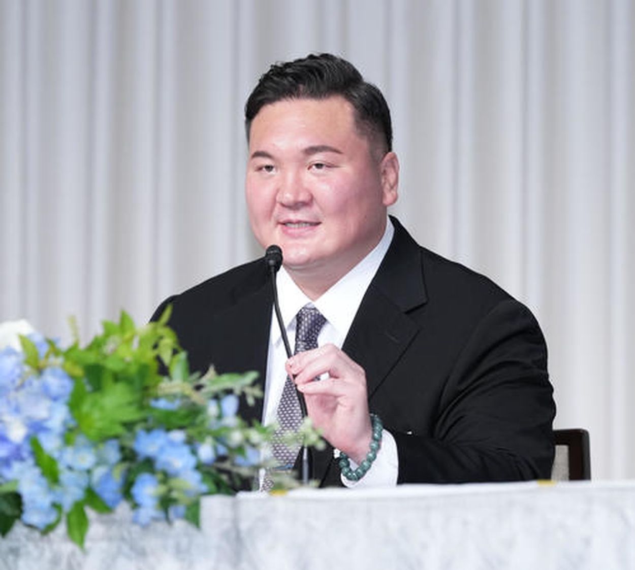 【相撲】白鵬さん、全部ノーコメントで草ｗ