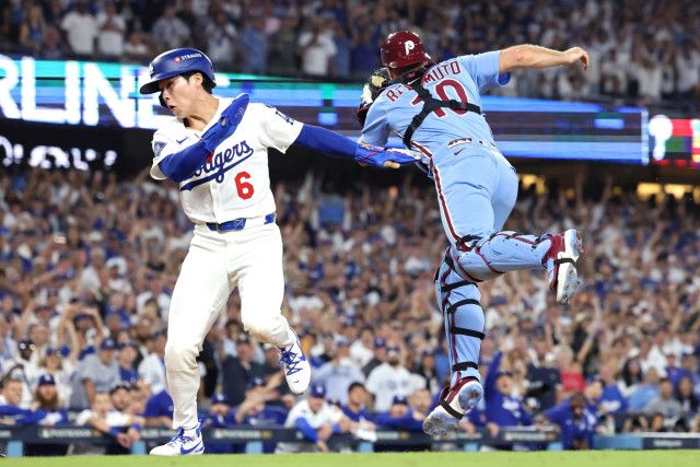 【MLB】ドジャース・キム・ヘソン、踏み忘れから神対応!?冷静すぎワロタ