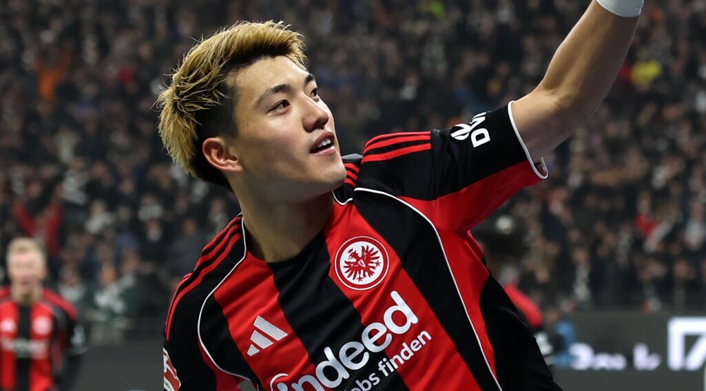 【サッカー】堂安律、まるでメッシみたいなゴールとか聞いてないんだがw