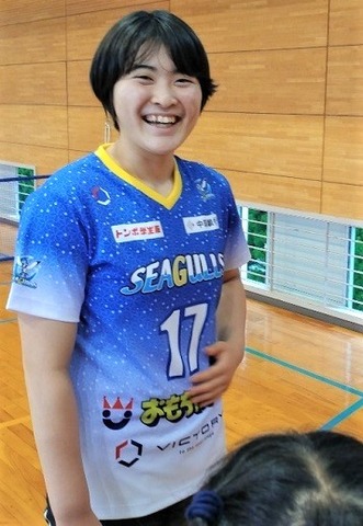 70①