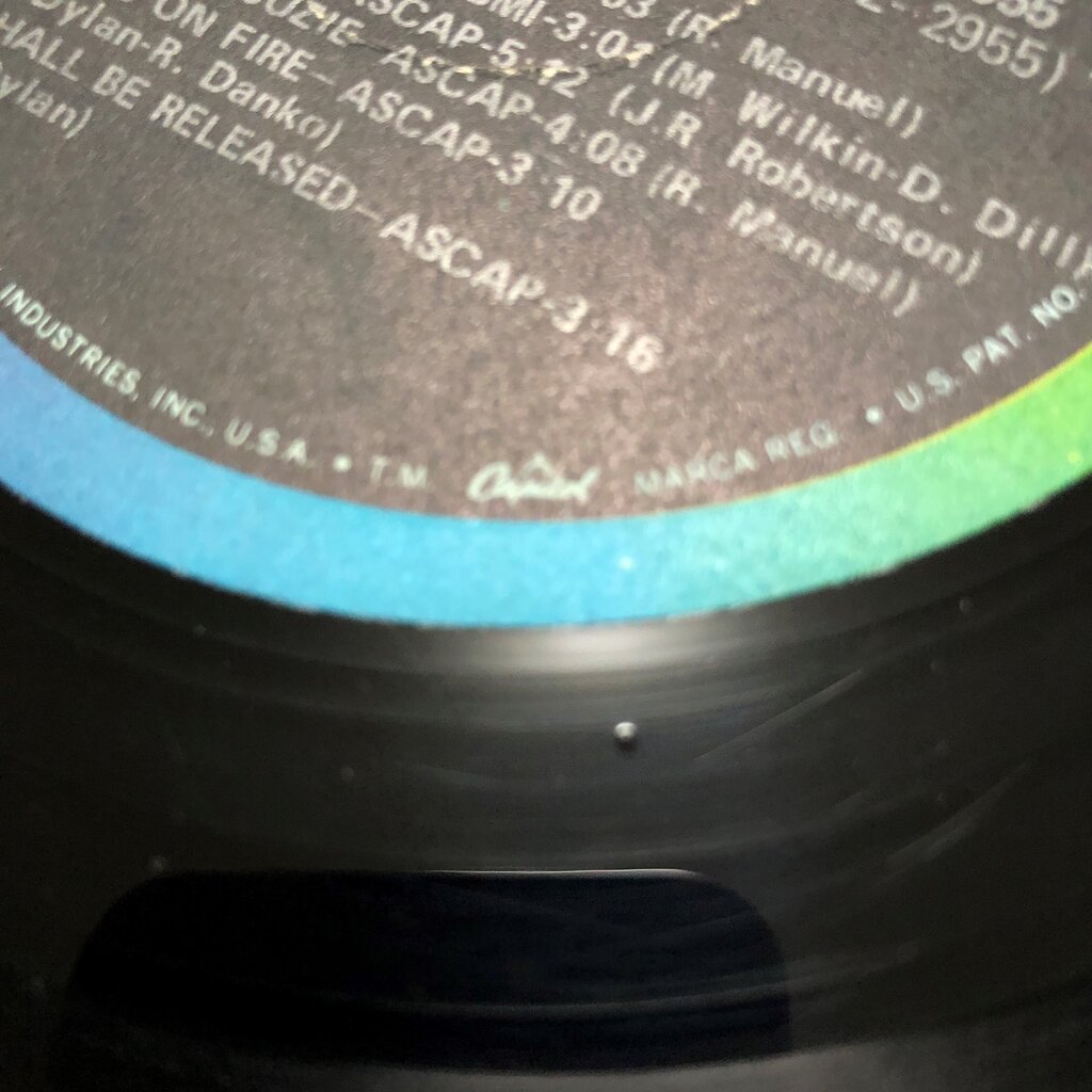 中古レコード入手情報:『Music From Big Pink』US盤 : 我が人生 中古レコード入手情報:『Music From Big Pink』US盤 : 我が人生