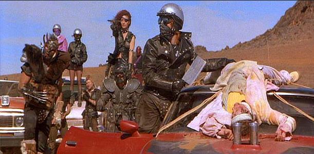 マッドマックス２ 北斗の拳やサブカルに多大な影響を与えたディストピア映画の金字塔映画 燃えよ 映画論