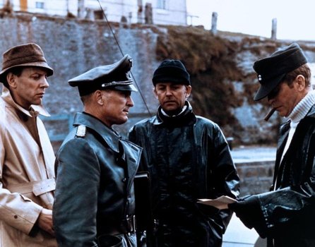 鷲は舞い降りた 1970年代後半の時代って 第二次世界大戦のドイツ軍を再評価 しようと言う動きが加速 の品のあるお洒落な戦争映画でした 燃えよ 映画論