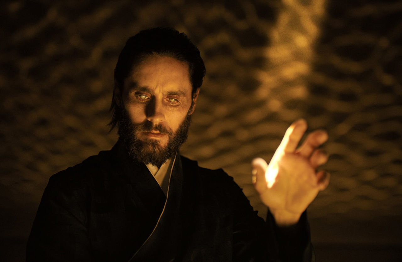 ブレードランナー49 神を殺した人間を人間モドキ レプリカントが殺し 最終的に出来そこないの人類にトドメの奇跡が待っていた 燃えよ 映画論