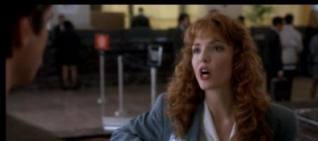 マスク 1994年 ジム キャリーとキャメロン ディアスを一気に大スターにした傑作vfxコメディ映画 燃えよ 映画論 マスク 1994年 ジム キャリーとキャメロン ディアスを一気に大スターにした傑作vfxコメディ映画 燃えよ 映画論