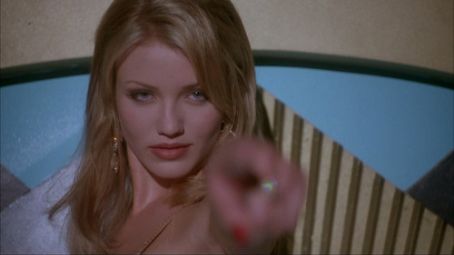 マスク 1994年 ジム キャリーとキャメロン ディアスを一気に大スターにした傑作vfxコメディ映画 燃えよ 映画論 マスク 1994年 ジム キャリーとキャメロン ディアスを一気に大スターにした傑作vfxコメディ映画 燃えよ 映画論