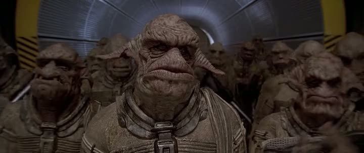 フィフス エレメント ミラ ジョヴォビッチがリュック ベッソン監督を色仕掛けでヒロインを射とめたsf未来映画 燃えよ 映画論