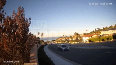 韓国メディアタイガーウッズが命拾いしたと賞賛が相次ぐ 韓国ネットユーザー ヒュンダイの記事広告かよ と批判の声 エンタメvip速報