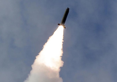【緊急速報】北朝鮮弾道ミサイル　日本のEEZ外に落下の可能性！！！！！！！！