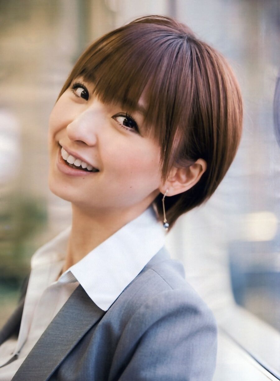 篠田麻里子　離婚発表から一夜明け髪を春仕様に！！！！！！！！
