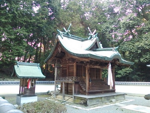 青賀原神社 本殿と末社八幡社