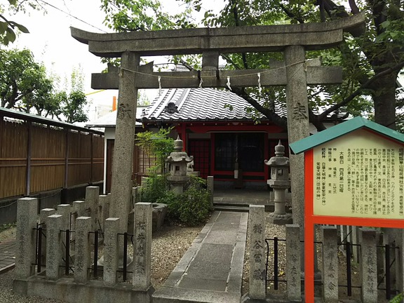 櫻井神社末社 尼崎瓢箪山稲荷神社